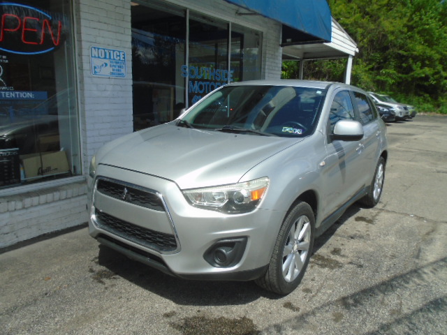 2014 Mitsubishi Outlander ES